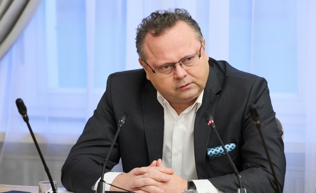 Omega czy nie? Burza wokół zegarka Andrzeja Szejny