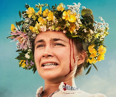 "Ona jest kimś, kto naprawdę powinien polegać na swojej intuicji, bo jej intuicja jest doprawdy godna zaufania" - powiedział o Florence Pugh w jednym z wywiadów Ari Aster, reżyser filmu "Midsommar. W biały dzień".  

Kontrowersyjny horror, w którym 23-letnia wówczas aktorka zagrała główną rolę, zapewnił jej uznanie krytyków i sympatię widzów. Co ciekawe, angaż do produkcji zdobyła podczas rozmowy przeprowadzonej na Facetimie. Zarówno Aster, jak i Pugh natychmiast podjęli decyzję o współpracy. Jej naturalna, bezpretensjonalna gra sprawia, że nie sposób oderwać od niej wzroku. Jak oceniają pracujący z nią na planie filmowcy, ma w sobie pewnego rodzaju mieszankę pewności siebie i skromności, zaangażowania bez zuchwałej ambicji.  (PAP Life)