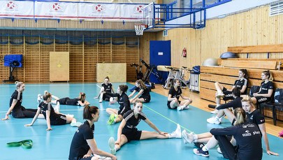 One mogą tworzyć trzon siatkarskiej reprezentacji. Siatkarki wznowiły treningi