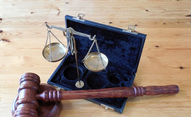 Onet: 112 zarzutów dyscyplinarnych dla szefa nowej KRS? 