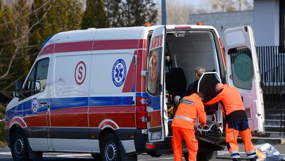 Onet: Maseczki z Chin w warszawskim pogotowiu? "To zwykłe atrapy" 