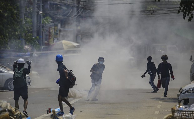 Onet: Polski dziennikarz zatrzymany w Mjanmie