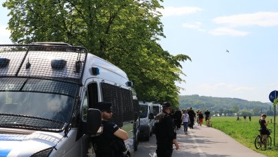 Onet: Tajemnicze zaginięcie 23-latki. Zostawiła rzeczy w autobusie i zniknęła