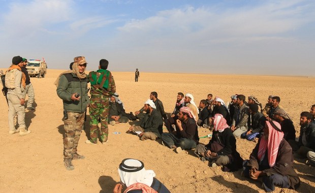 ONZ alarmuje: IS zabiło dziesiątki ludzi w Mosulu. Gromadzi broń chemiczną