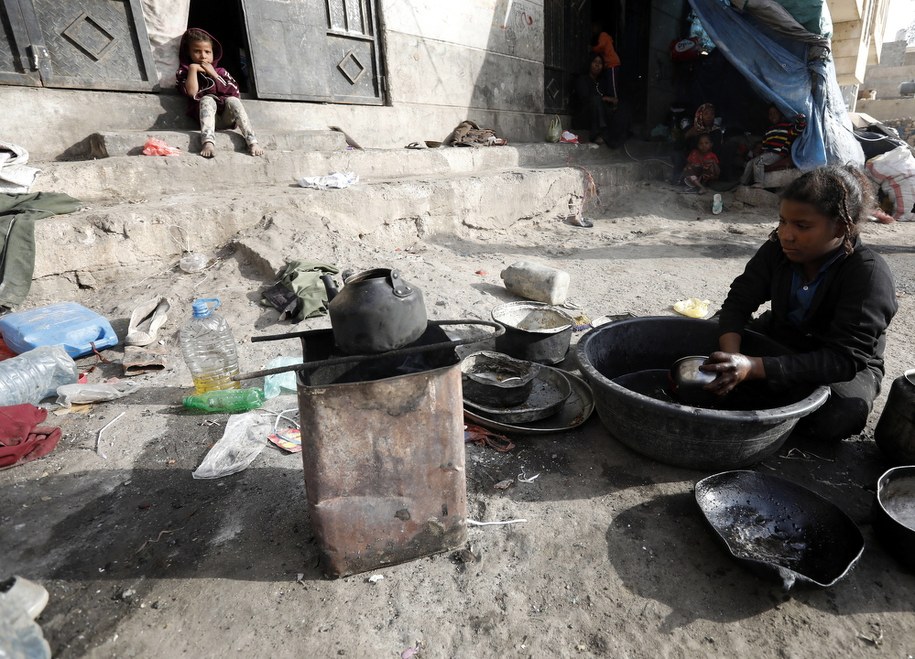 ONZ określa konflikt w Jemenie jako największą obecnie katastrofę humanitarną na świecie /YAHYA ARHAB /PAP/EPA