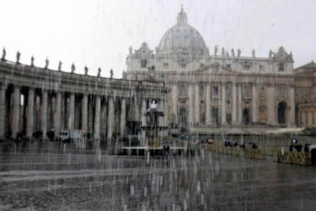 ONZ: Watykan musi usunąć z szeregów Kościoła oskarżonych o pedofilię /Bartłomiej Zborowski /PAP