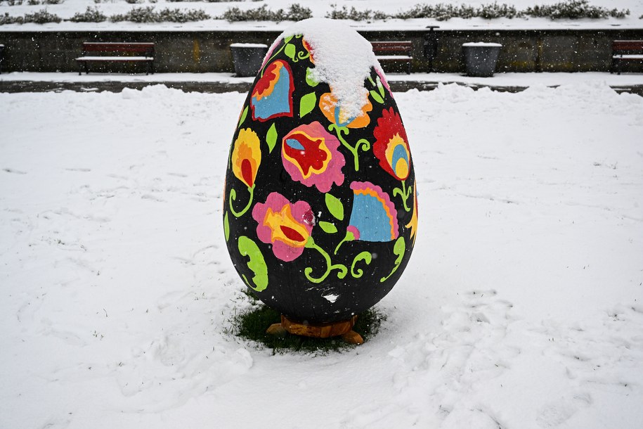 Opady śniegu w Przemyślu /Darek Delmanowicz /PAP