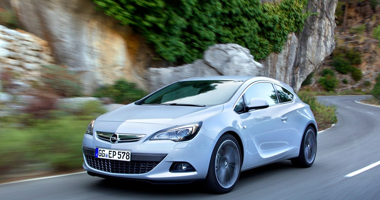 Opel Astra GTC /Opel