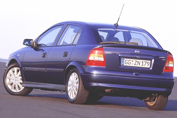 Opel Astra II (kliknij) /INTERIA.PL
