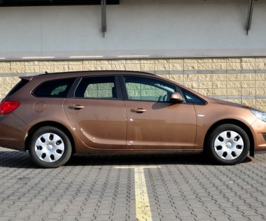 Opel Astra IV kombi 1.6 CDTI. Takie samochody kupuje się z rozsądku