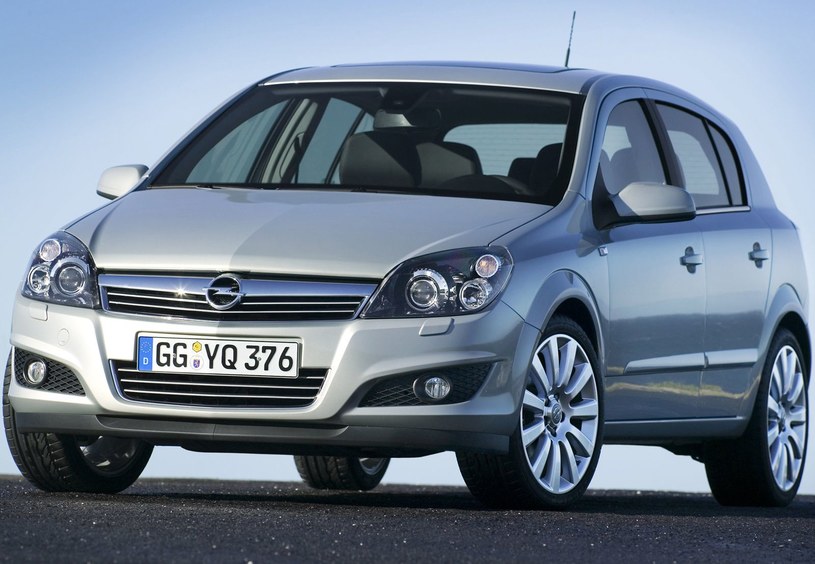 Opel Astra - najczęściej wystawiany na sprzedaż samochód w Polsce /Informacja prasowa
