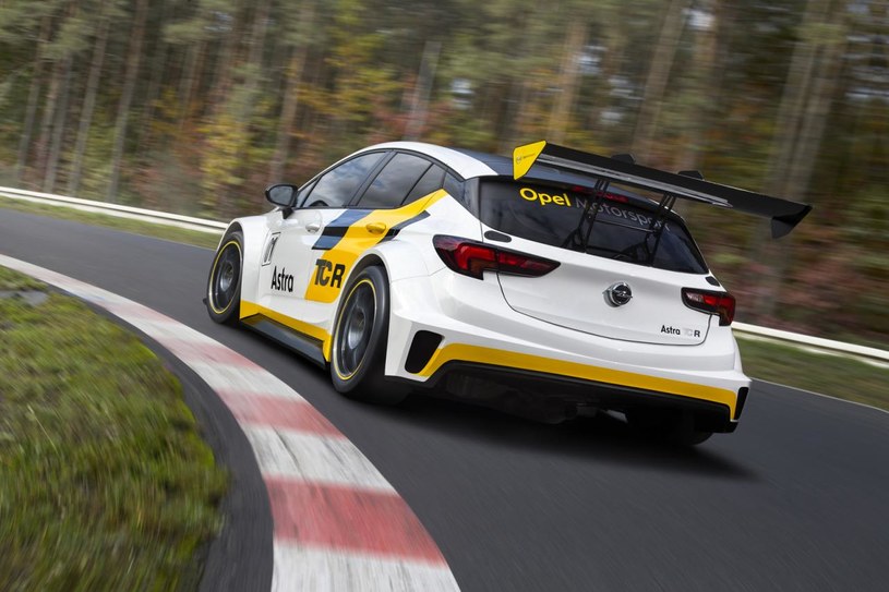 Opel Astra TCR /Informacja prasowa