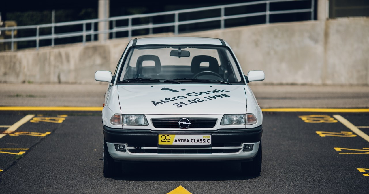 Opel Astra /Informacja prasowa