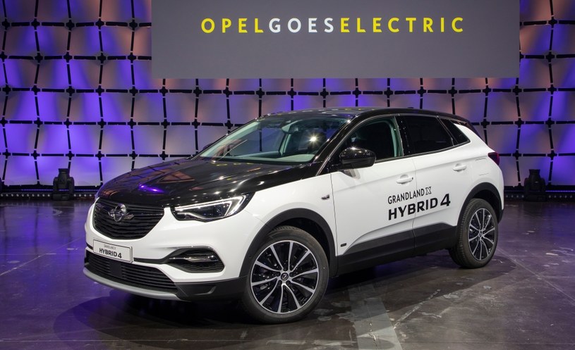 Opel Grandland X Hybrid4 /Informacja prasowa
