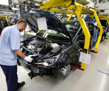 Opel w Gliwicach wciąż zwalnia