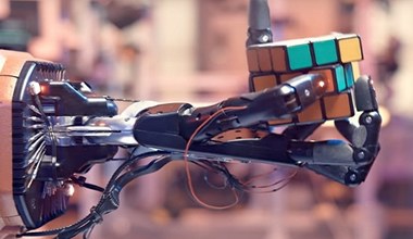 OpenAI stworzyło niezwykłą rękę robota, która szybko układa kostkę Rubika