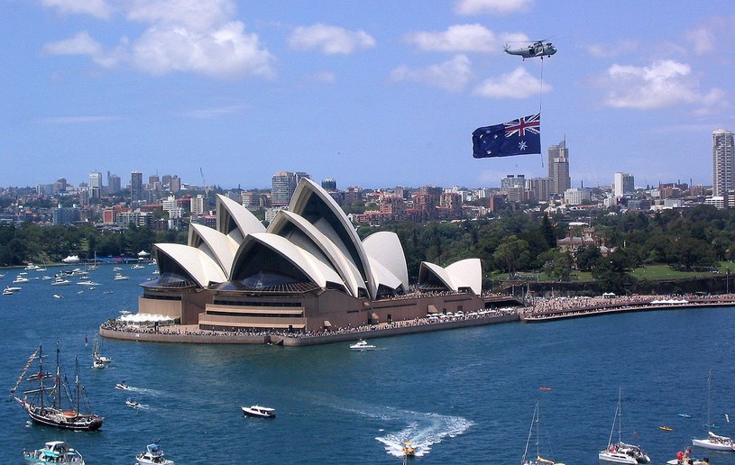 Opera w Sydney na przylądku Bennelong Point w Sydney. Gdańsk będzie miał podobną atrakcję? /Phil Whitehouse/Australia Day/CC BY 2.0 Deed (https://creativecommons.org/licenses/by/2.0/deed.pl) /Wikimedia