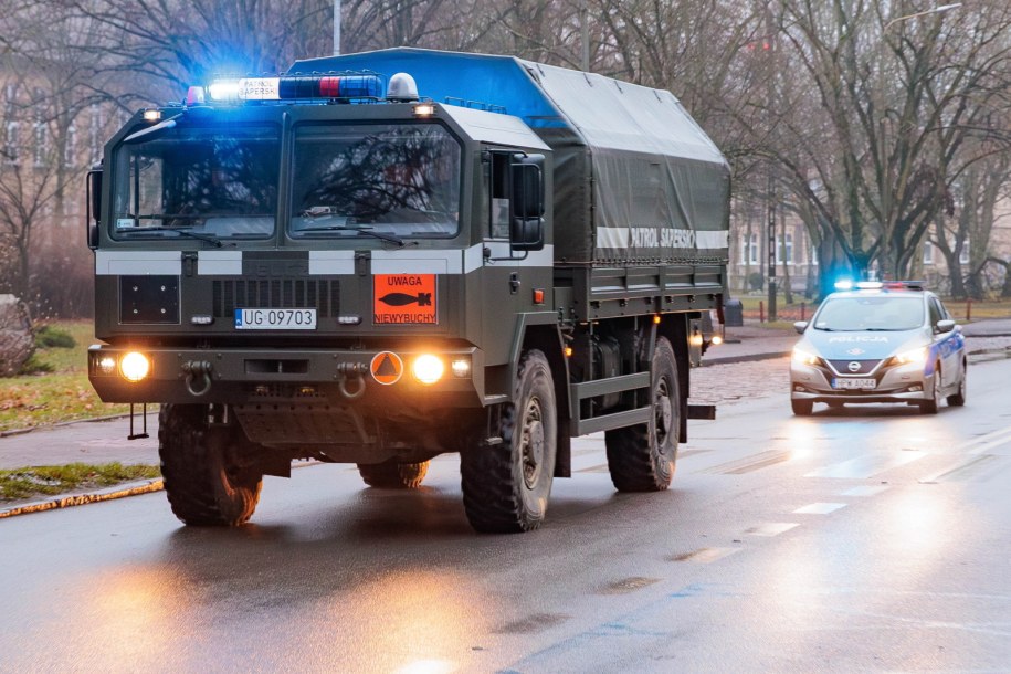 Operacja usunięcia niewybuchu /Jerzy Muszyński /PAP