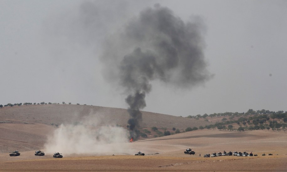 Operacja wojskowa widziana z Karkamis /SEDAT SUNA /PAP/EPA