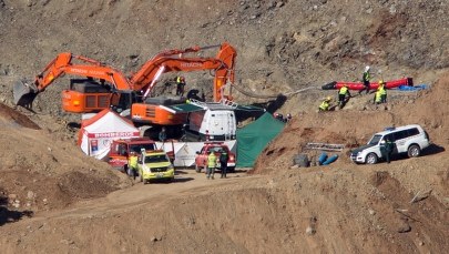 Operacja wydobycia 2,5-letniego Julena wkracza w decydującą fazę