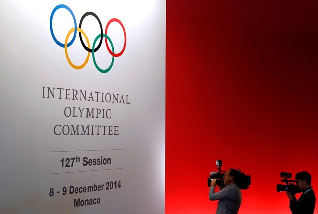 Operatorzy telewizyjni na otwarciu posiedzenia Międzynarodowego Komitetu Olimpijskiego /SEBASTIEN NOGIER  /PAP/EPA