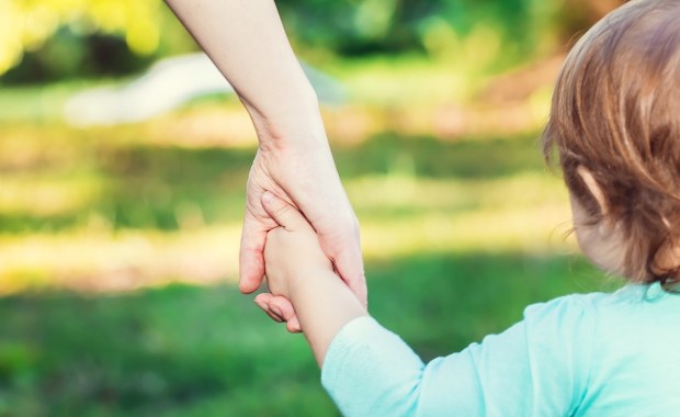 Opieka nad dzieckiem po rozwodzie rodziców. Konfederacja apeluje