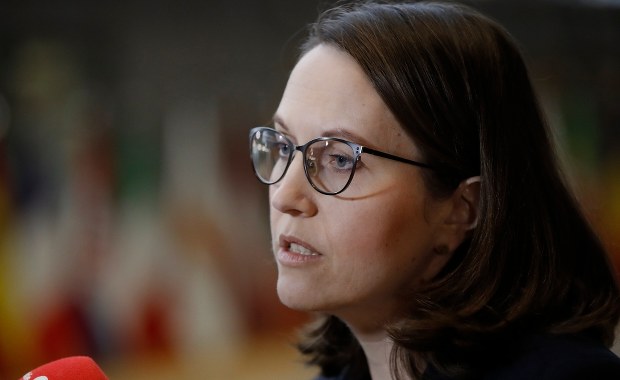 Opłata od nadmiarowych zysków. Rzeczkowska: Pracujemy nad wdrożeniem rozwiązań UE