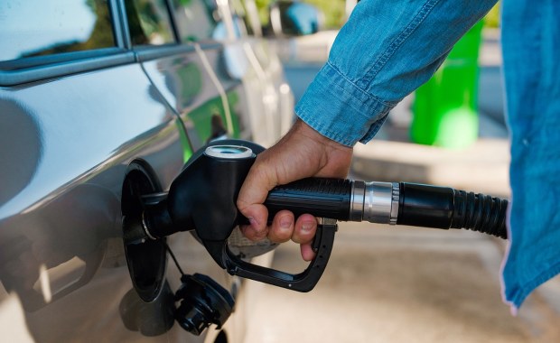 ​Opłata paliwowa w górę. Ile wyniosą podwyżki?