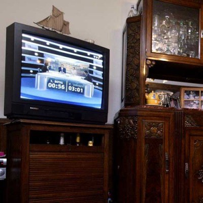Opłaty za używanie odbiorników telewizyjnych w 2010 roku będą takie same jak w latach 2007-2009 /AFP