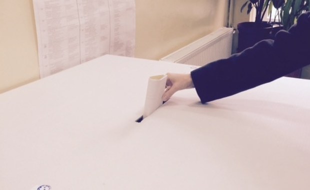 Opóźnienie głosowania w jednym z lokali w Gdańsku. Problem z tuszem