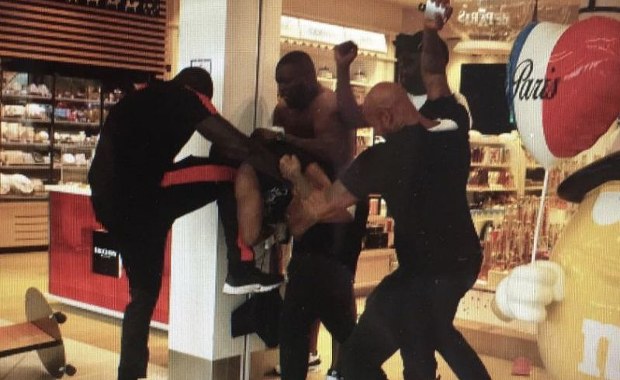 Opóźnione samoloty i zniszczony terminal na paryskim lotnisku. Powodem... bójka raperów