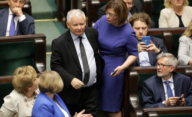 Opozycja chce pozwać Jarosława Kaczyńskiego za "zdradzieckie mordy" i "kanalie"