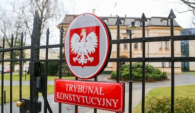 Opozycja krytykuje projekt PiS ws. TK. Prezes RCL tłumaczy