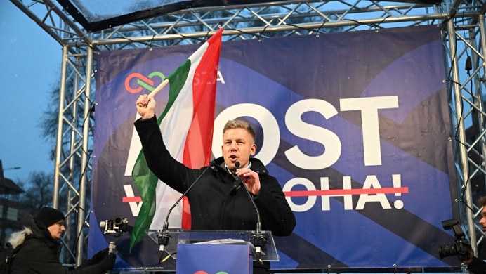 ​Opozycja powiększa przewagę nad Orbanem. Wielu Węgrów wciąż się waha