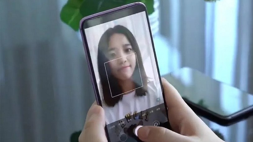 Oppo i Xiaomi chwalą się kamerkami przednimi ukrytymi pod ekranami (filmy) /Geekweek