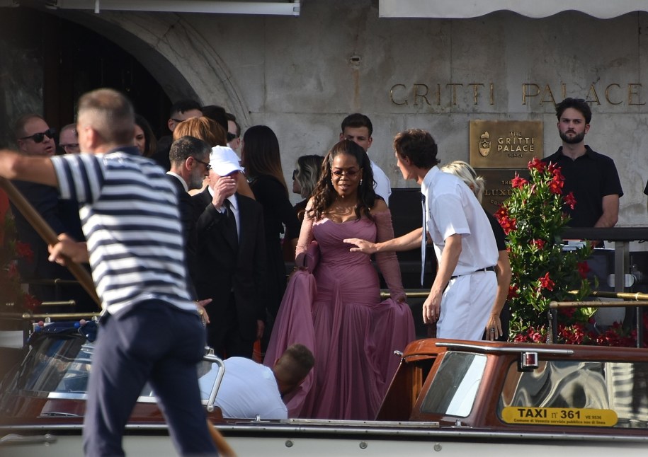 Oprah Winfrey przed ceremonią ślubną /ANDREA MEROLA /PAP/EPA