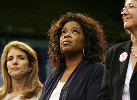 Oprah Winfrey znów wypromowała człowieka, który zmyślił swoją historię /AFP