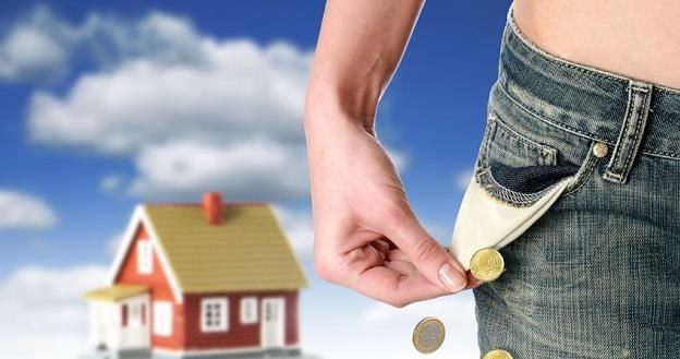 Oprocentowanie kredytów hipotecznych wynosi już tylko nieco ponad 4 proc. /&copy;123RF/PICSEL