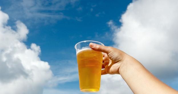 Optymalna temperatura dla konsumpcji piwa to 25-28 stopni Celsjusza /&copy;123RF/PICSEL