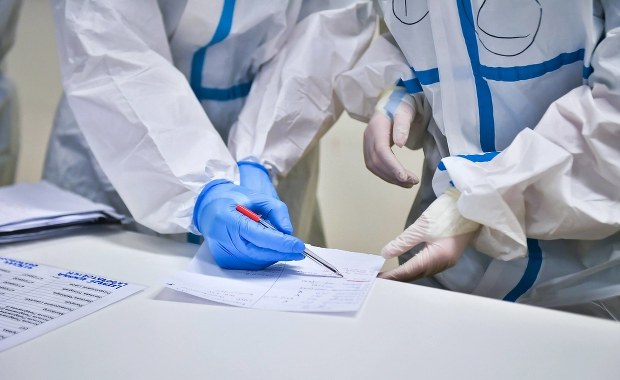 Optymalne sposoby leczenia koronawirusa? Powstał model... matematyczny 