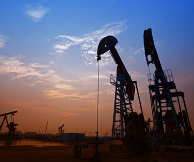 Optymizm na rynku ropy w oczekiwaniu na potwierdzenie ze strony OPEC+