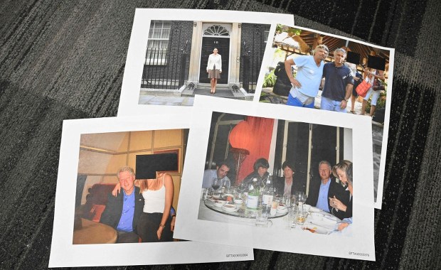 Opublikowali akta Epsteina. W ciągu doby usunęli część plików