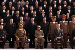 Opublikowano pierwsze oficjalne zdjęcia Kim Dzong Una