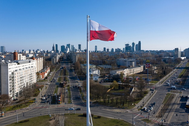 Opustoszałe ulice Warszawy w okolicach Ronda Radosława / 	Leszek Szymański    /PAP