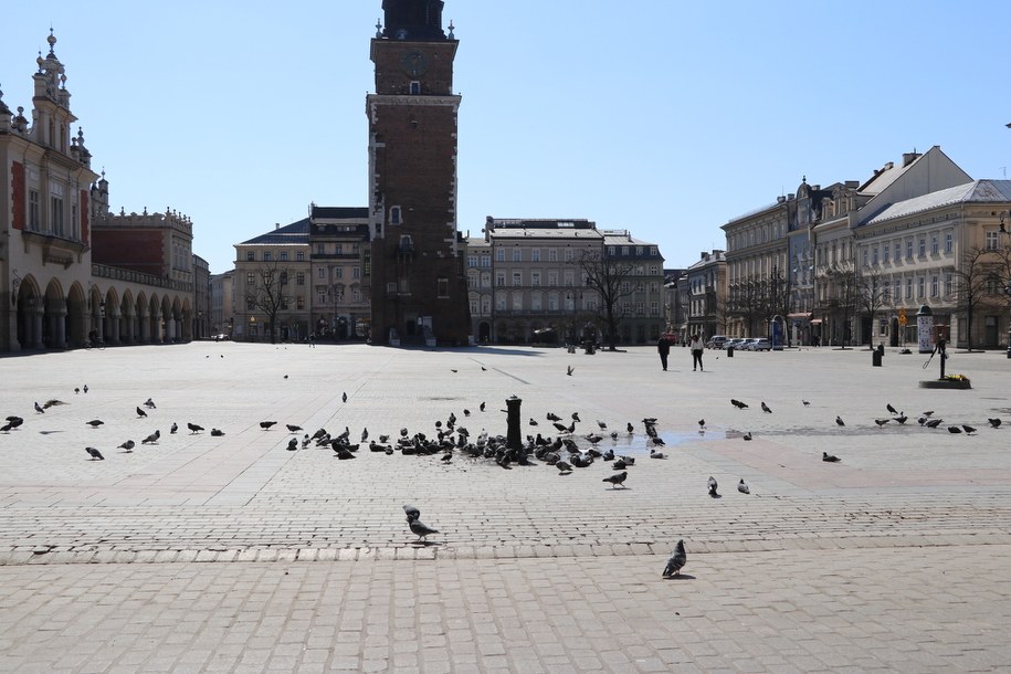 Opustoszały Rynek Główny w Krakowie /Józef Polewka /RMF FM