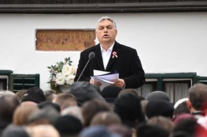 Orban mówi o siłach pokojowych UE na Ukrainie. Kreml reaguje