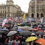 "Orban precz!" - tysiące protestowały w Budapeszcie przeciwko zmianom w oświacie