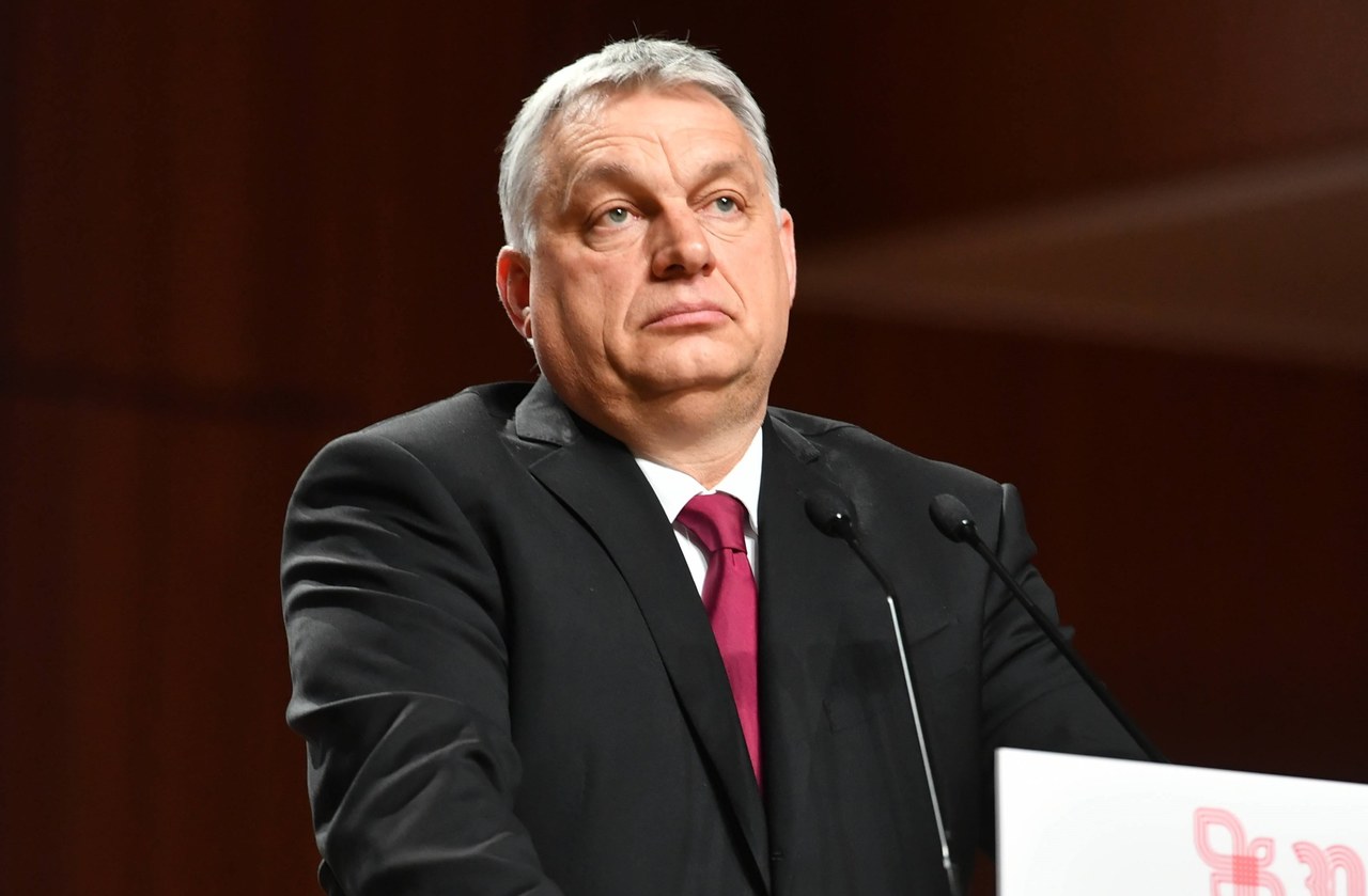 Orban: Szpitale będą obciążone jak nigdy dotąd. Ścigamy się z czasem