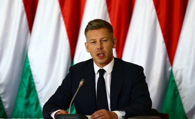 Orban wprowadził, Magyar kończy. "Powrót do normalności" po sześciu latach
