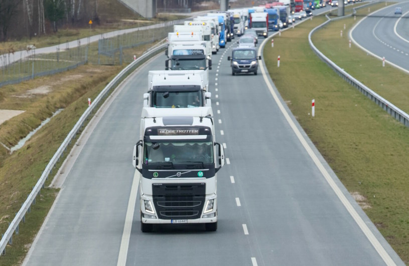 Organizacje ekologiczne apelują do władz Austrii o zamknięcie kraju na tranzyt ładunków samochodami ciężarowymi /Fot. Paweł Wodzyński /East News